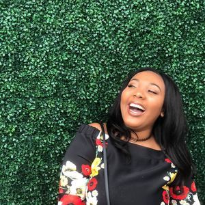 Meet your Posher, Vanessa